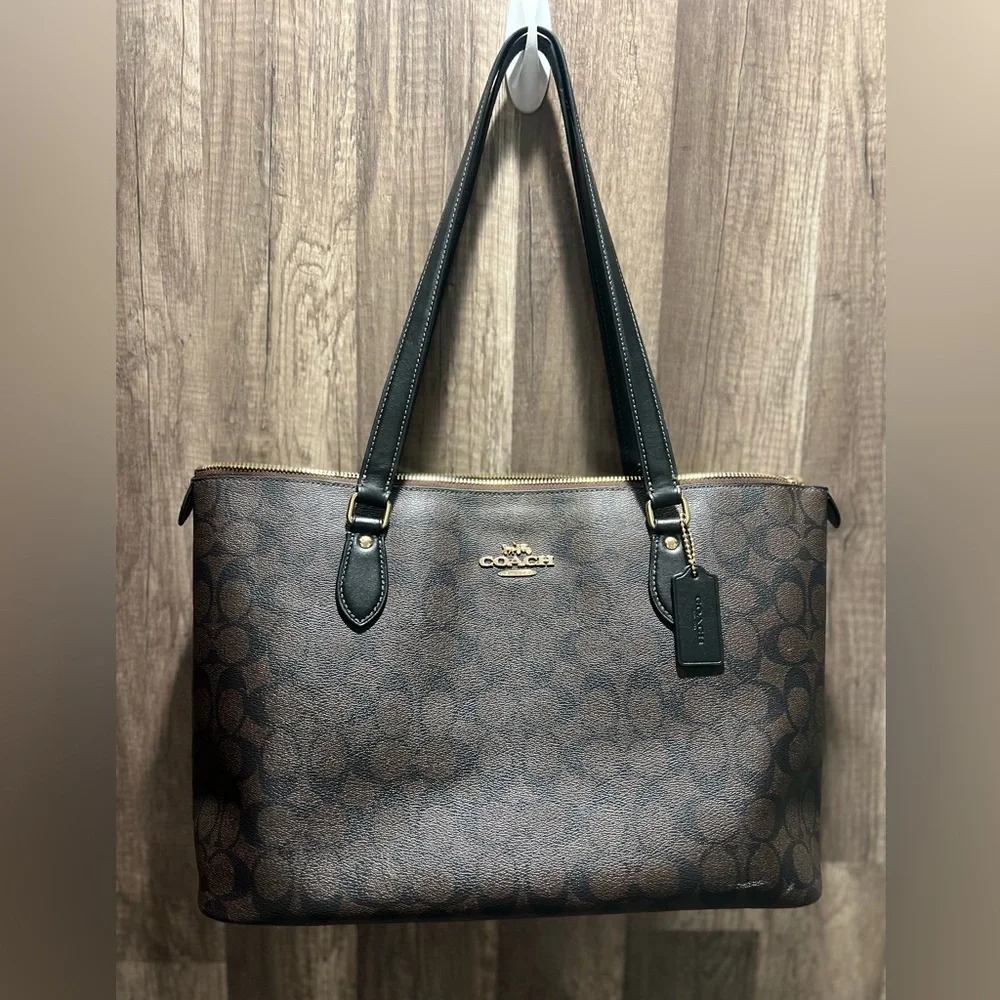 Coach Brown and Black Signature Tote Purse Bag Zip up